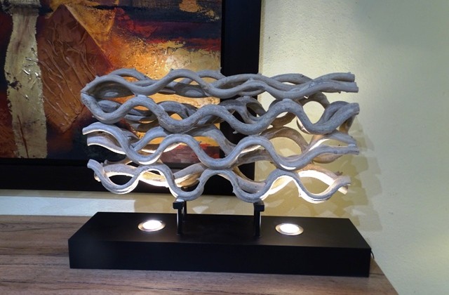 Lampe sculpture en bois flotté